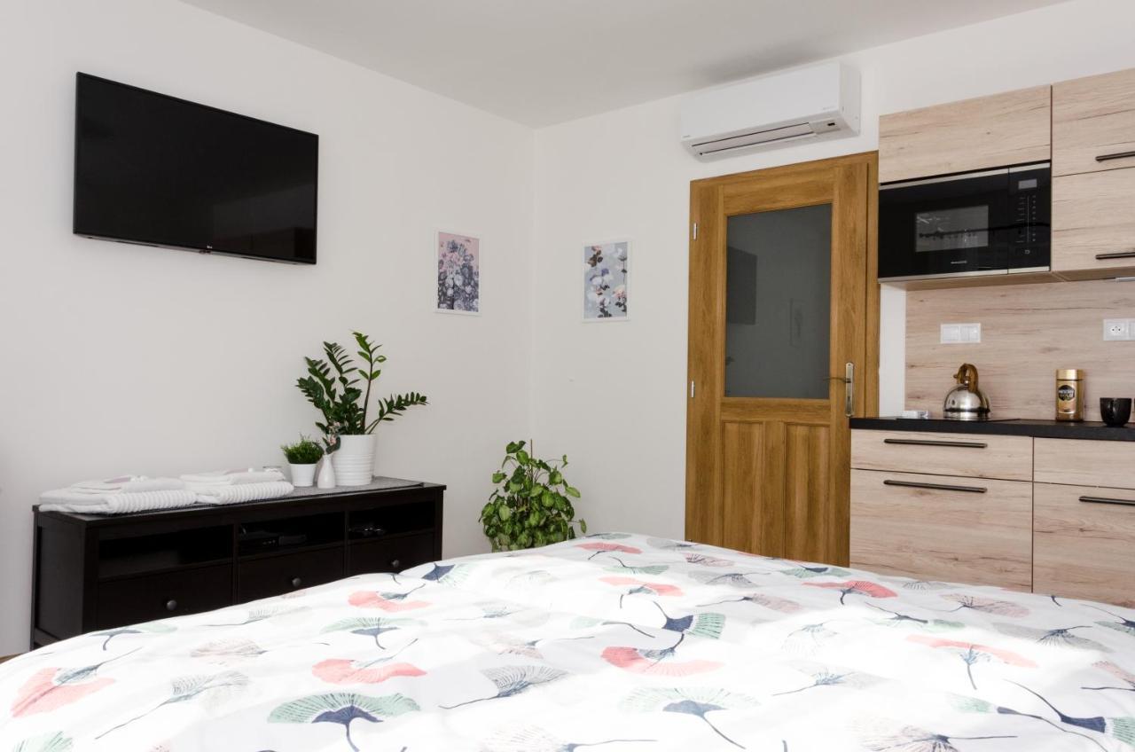 Apartmány u Kotačků Veverske Kninice Esterno foto
